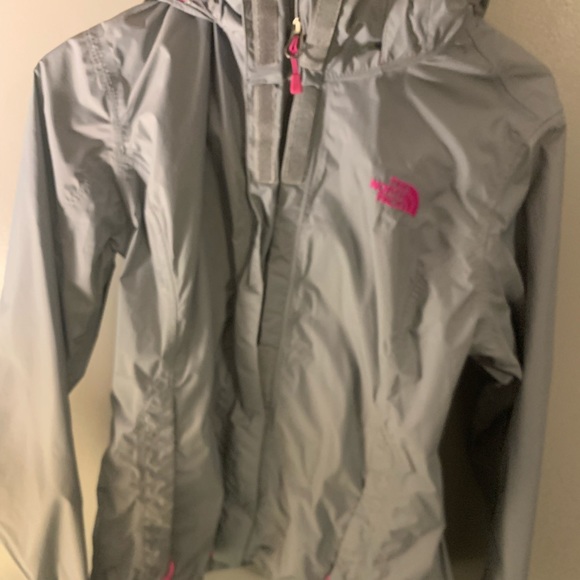 The north face light weight jacket - Picture 2 of 4